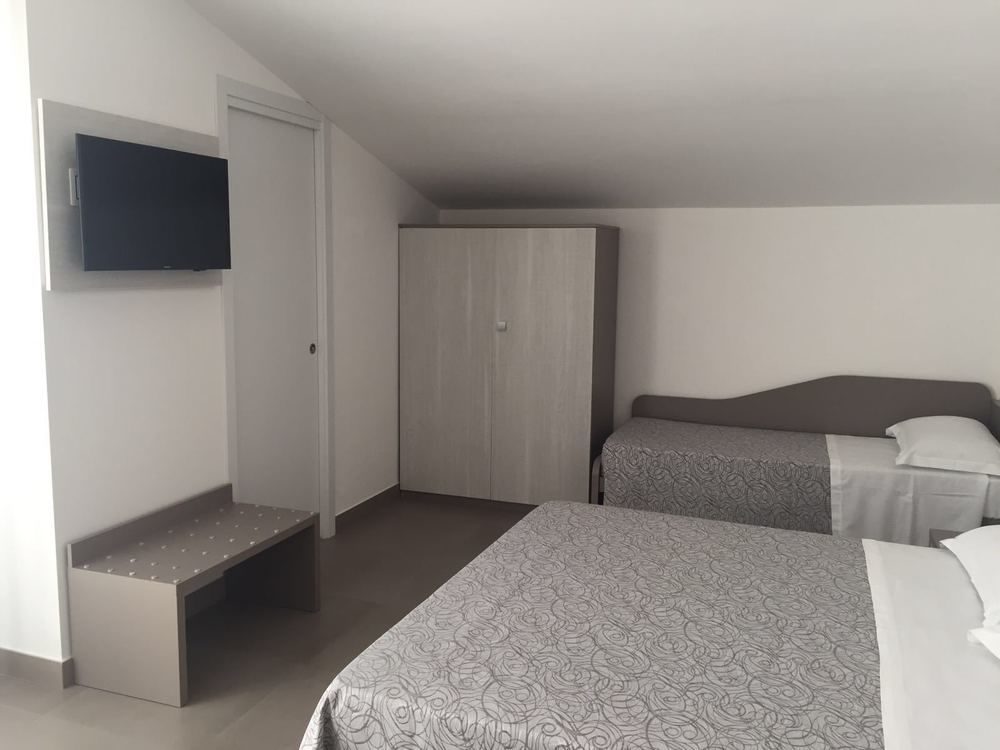 Hotel Caravel Васто Екстер'єр фото
